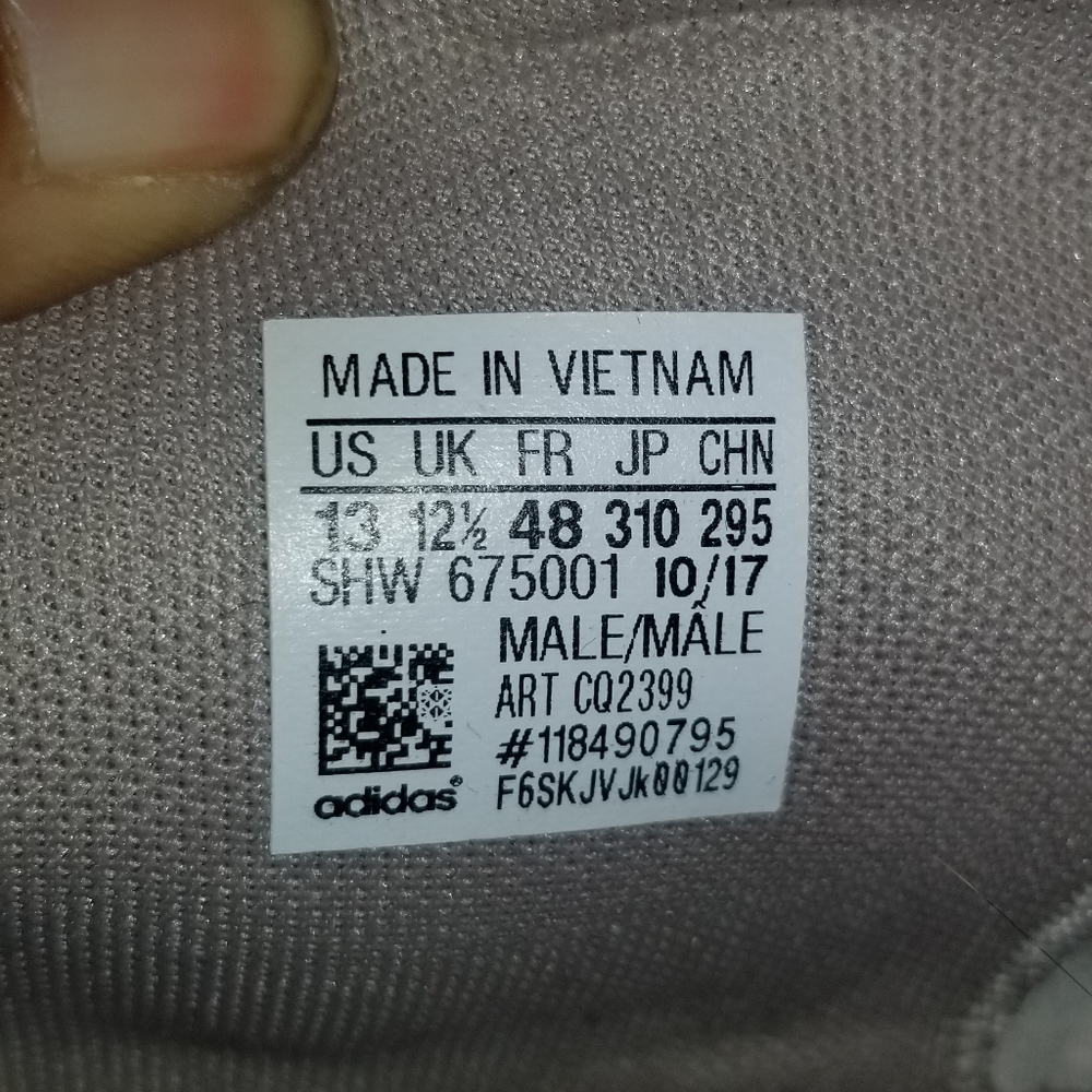 *PRE LOVED* Men's Adidas Boost Sneakers - Picture 3 of 7